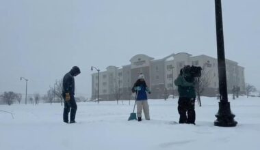 'Easy peasy': 69 News' firsthand account of getting stuck in the big storm, and helped by Good Samaritans | Weather