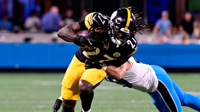 Pittsburgh Steelers running back Trey Sermon