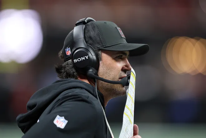 ATLANTA, GEORGIA - SEPTEMBER 28: Offensive coordinator Zac Robinson coaches from the sidelines during the game against the Washington Commanders at Mercedes-Benz Stadium on September 28, 2025 in Atlanta, Georgia. (Photo by Kevin C. Cox/Getty Images)