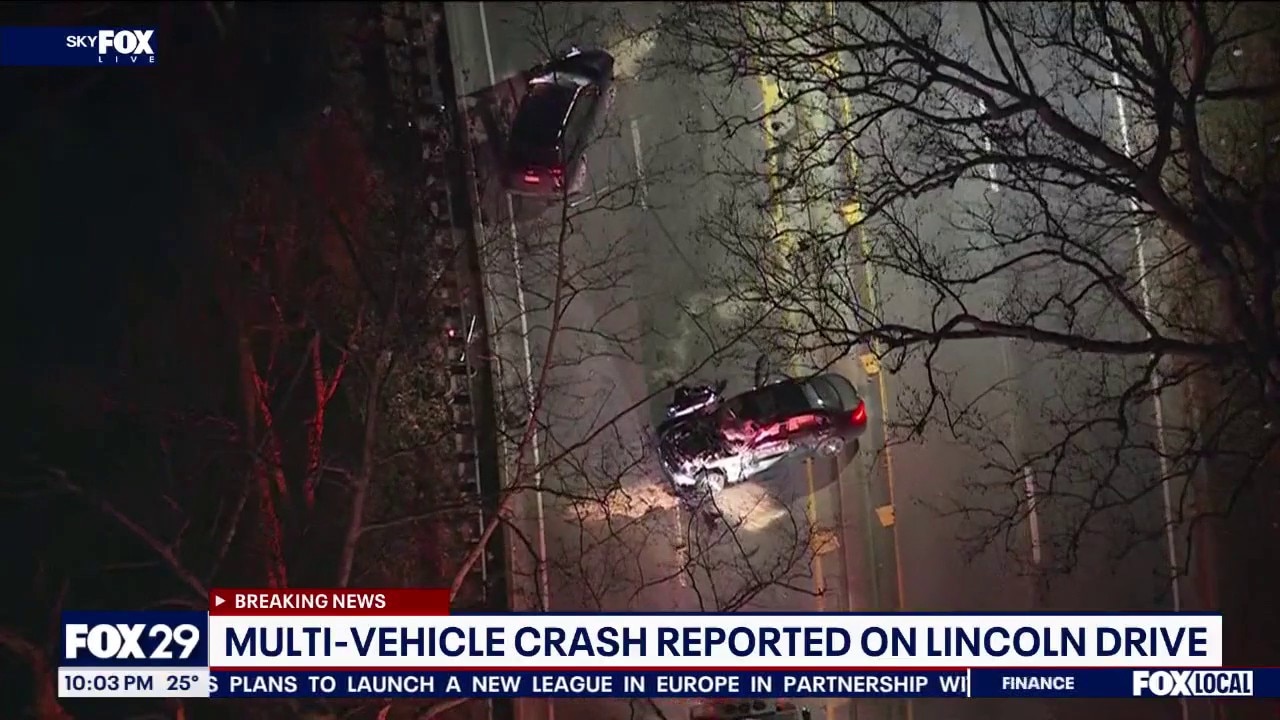 Multi-vehicle crash reported on Lincoln Drive 