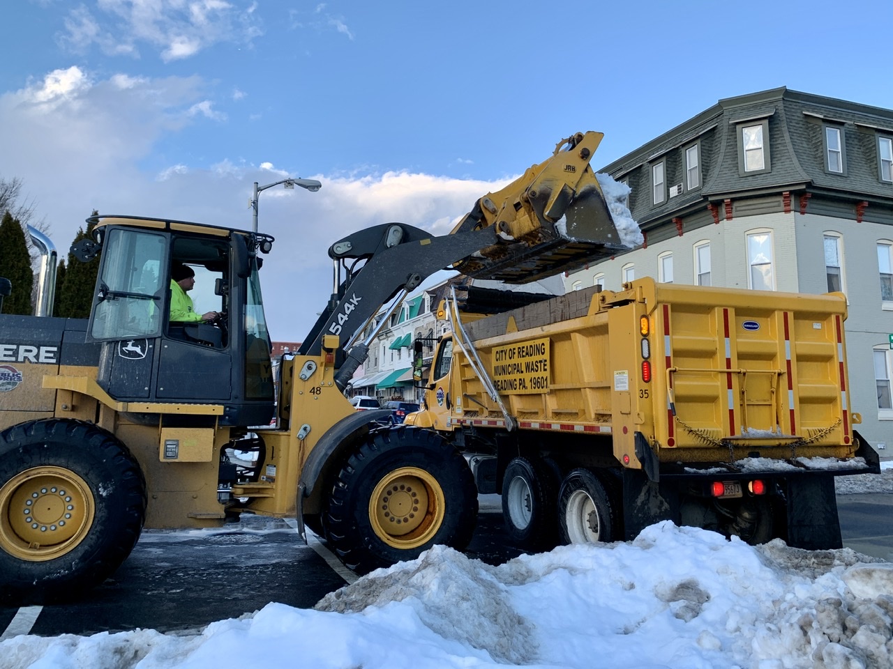 Mayor Morán urges residents to keep snow out of city streets to protect public safety