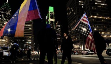 About 1,000 gather at City Hall to protest fatal ICE shooting in Minnesota