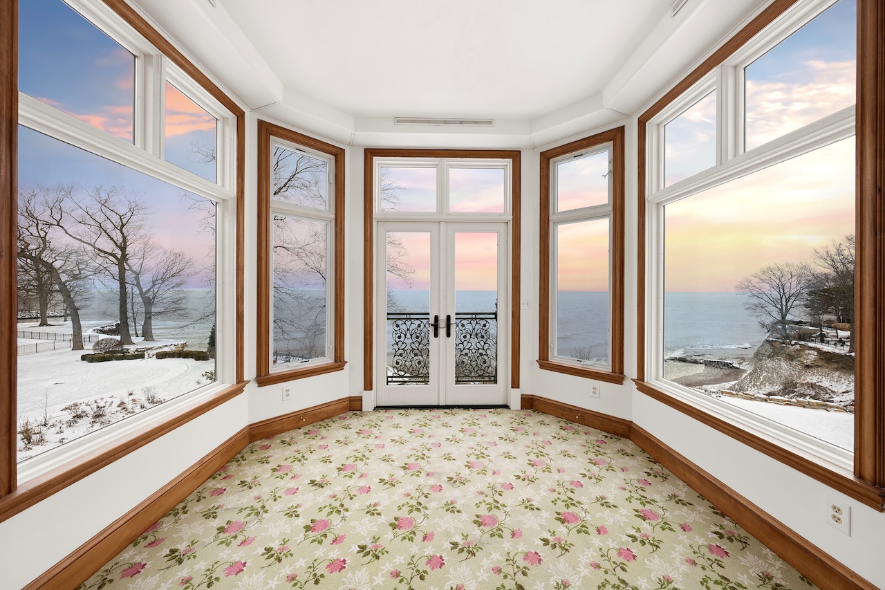 13904 Edgewater Drive, Lakewood: House of the Week