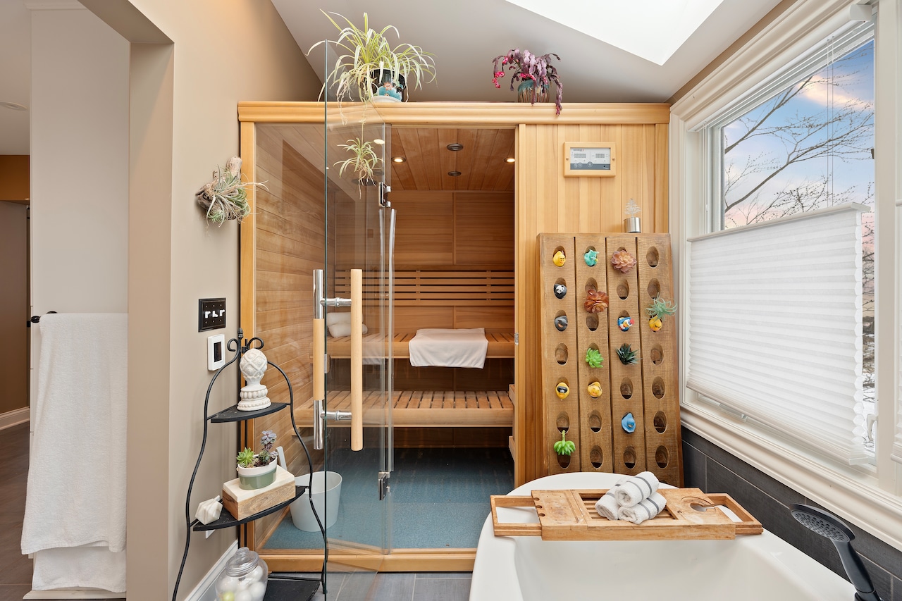 13904 Edgewater Drive, Lakewood: House of the Week