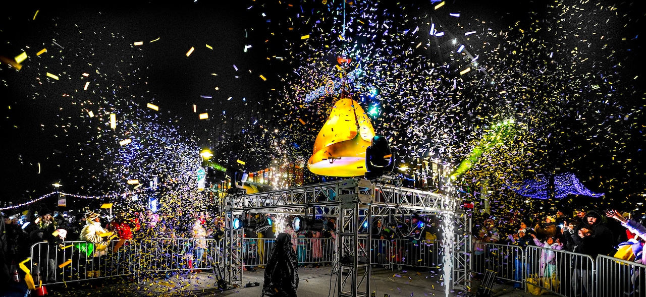 Peep Drop rings in 2026