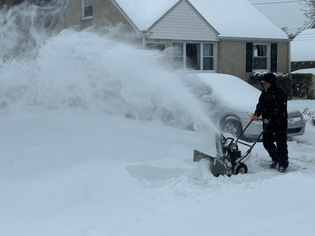 Snow cleanup next on agenda; 7.4 inches official total at PHL