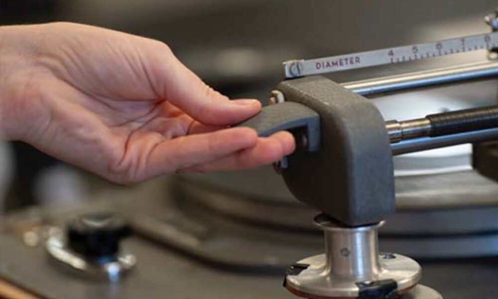 The Fabric Workshop and Museum Is Hosting a Workshop Where You Can Create Your Own Vinyl Love Letter Using a Vintage Record Lathe