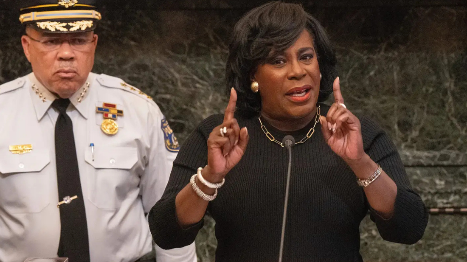 Philadelphia bigwigs rally around Mayor Parker