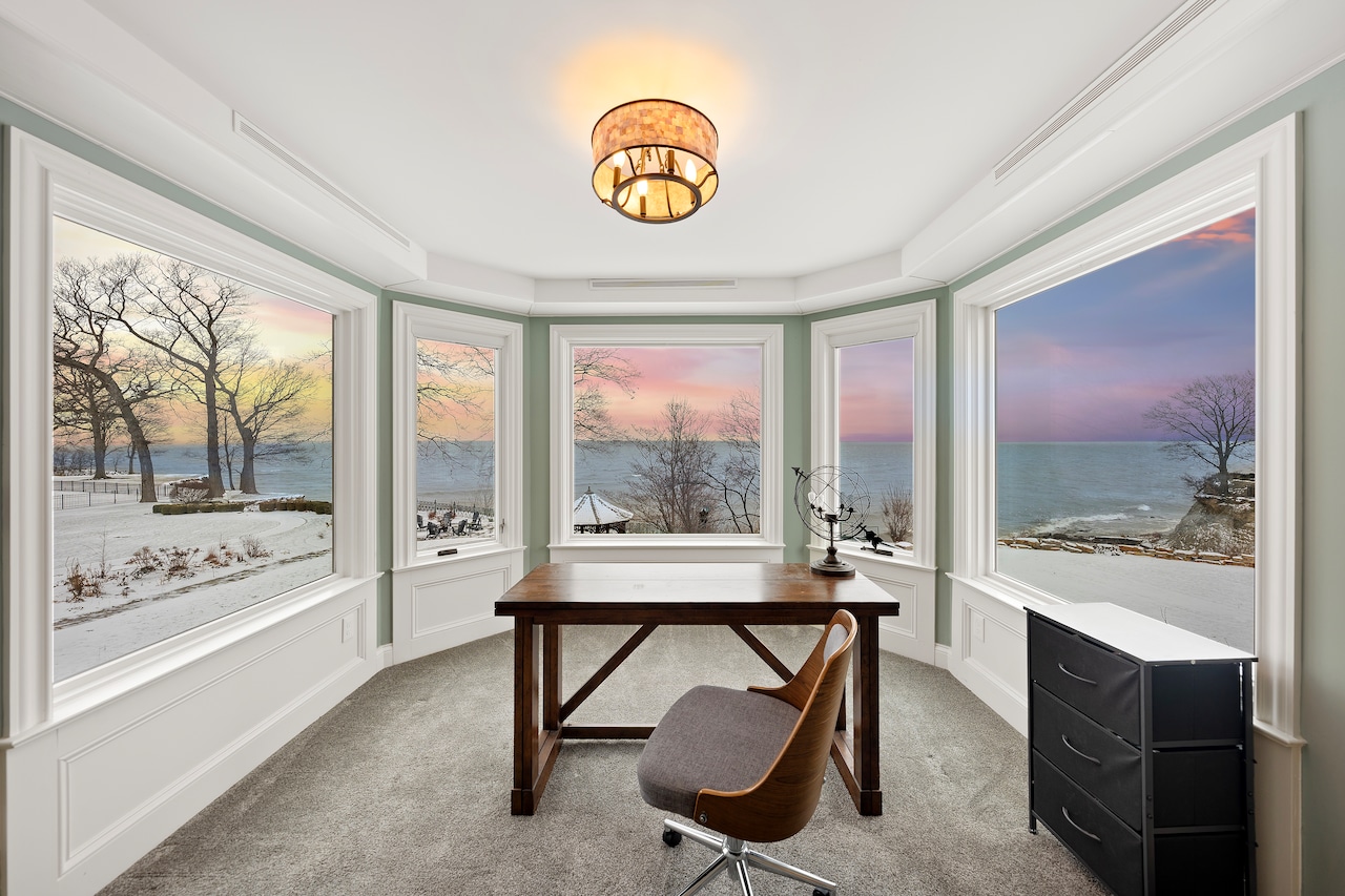 13904 Edgewater Drive, Lakewood: House of the Week