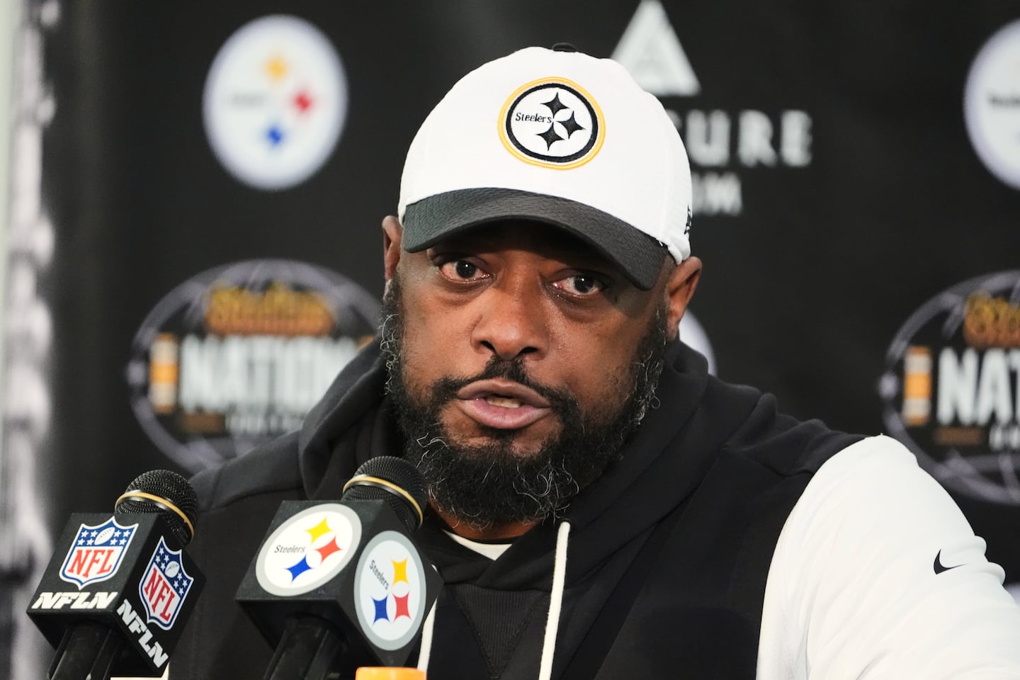 The 53-year-old Tomlin won 193 regular-season games in Pittsburgh, tied with Hall of Famer Chuck Noll for the most victories in franchise history.