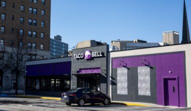 The outside of University City's new Taco Bell at 3901 Chestnut Street in Dec. 2025, replacing a Boston Market.