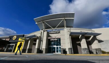 Viewmont Mall reopens after gas leak