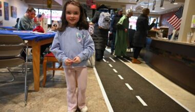 Clarks Summit’s Ice Festival draws crowds in spite of cold temperatures – Scranton Times-Tribune