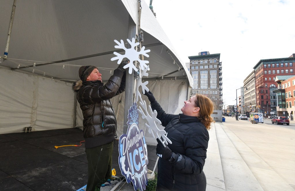 Scranton ice festival kicks off its weekend run