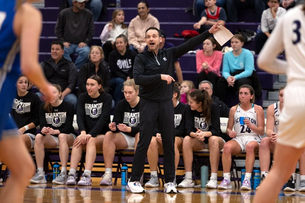 Lady Royals rout Catholic, as O’Brien secures 100th win – Scranton Times-Tribune