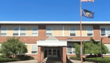 PSP investigating suspicious man at bus stop at Lackawanna Trail bus stop