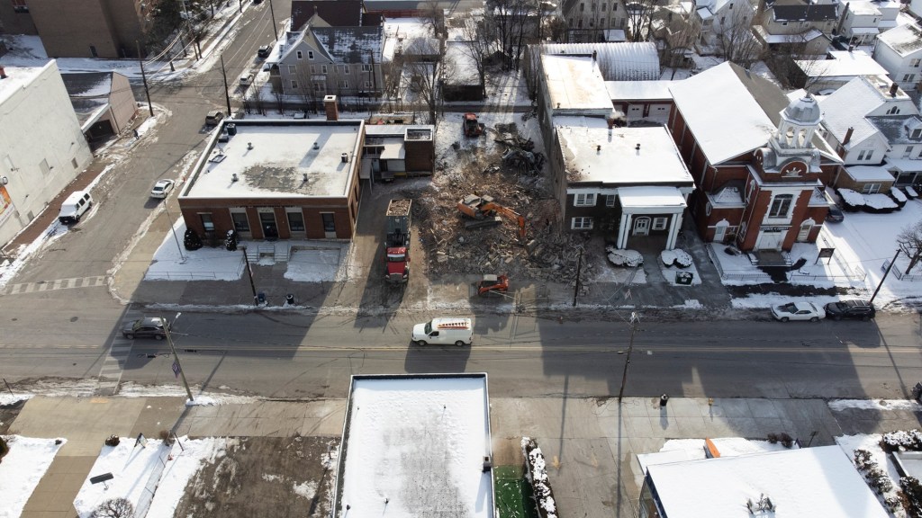 Demolition wraps up on fire-ravaged West Side Hotel