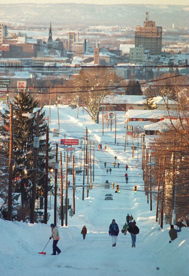 South Fourth Street over South Mountain was more of a foot path than a road as Allentown dug out of some 30 inches of snow after the blizzard of 1996. (John C. Anderson/The Morning Call)