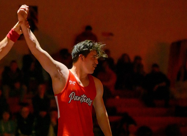 Saucon Valley's Ashton Beckowski wrestles Northwestern Lehigh's Braydon Uricchio in the 152-pound weight class Wednesday, Jan. 14, 2026, at Saucon Valley High School gym. (April Gamiz/The Morning Call)