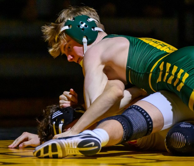 Emmaus' Teagan Caciolo wrestles Parkland's Chase Kruk in the 121-pound weight class Thursday, Jan. 22, 2026, at Emmaus High School. (April Gamiz/The Morning Call)