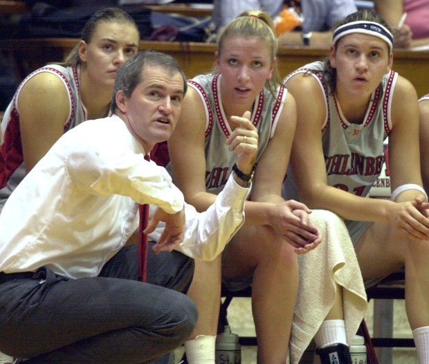 Muhlenberg coach Ron Rohn talks with players during a game against Widener in 2001. (Ed Landrock/The Morning Call)