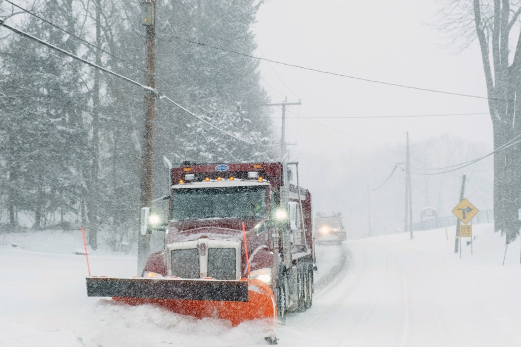 Heavy snows causes school closures across Lehigh Valley