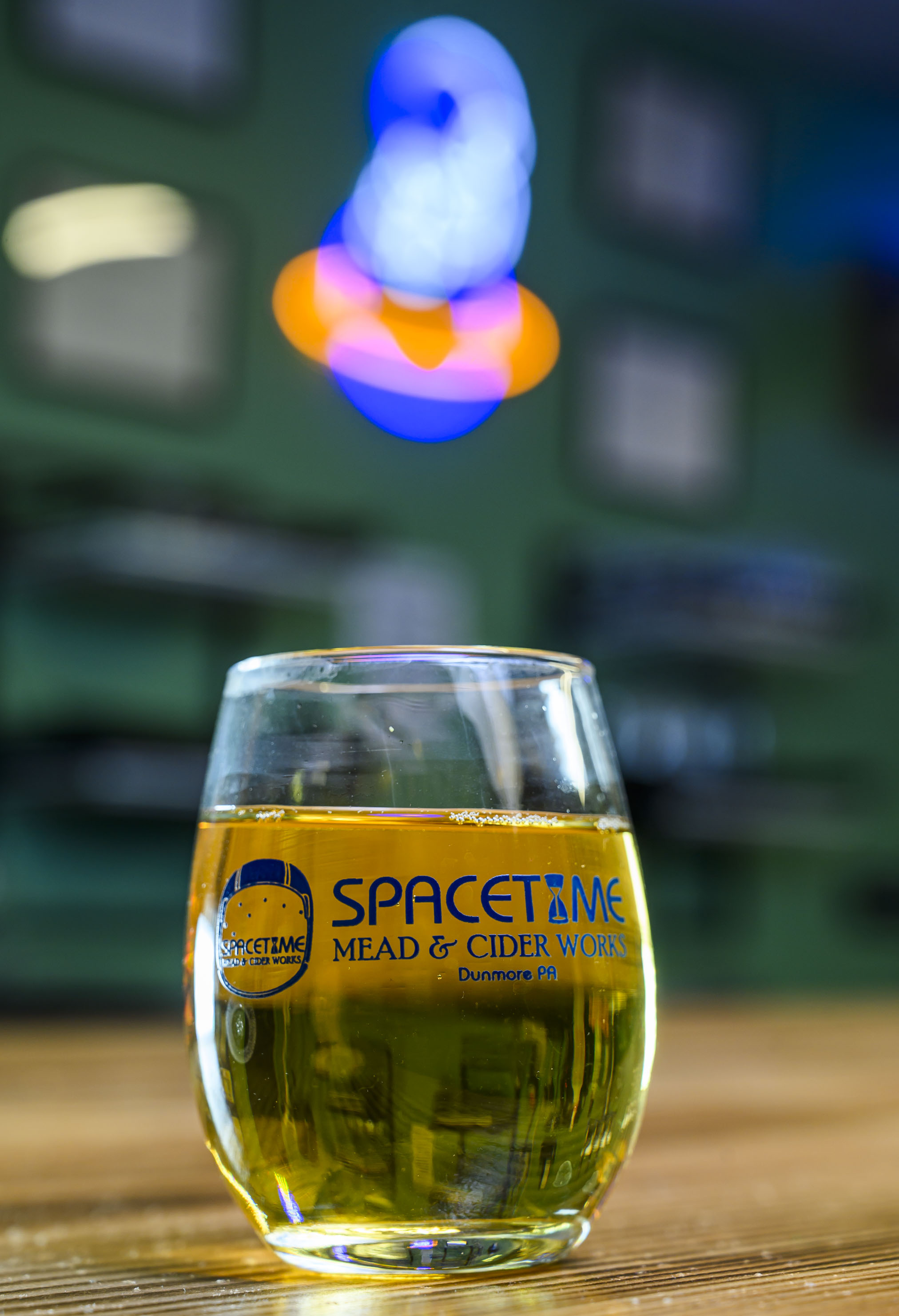 AndroMeada, has notes of honey suckle, mango, and candied lemons...