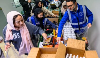 Ahmadiyya Muslim Community’s Lehigh Valley Chapter make supply kits for homeless PHOTOS