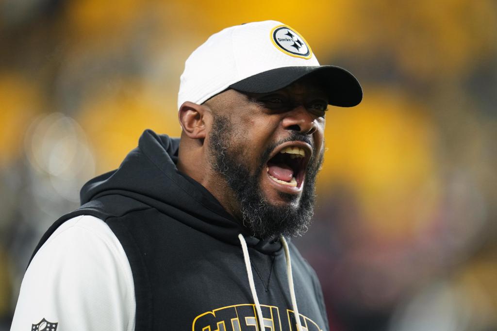 Steelers coach Mike Tomlin steps down after 19 seasons