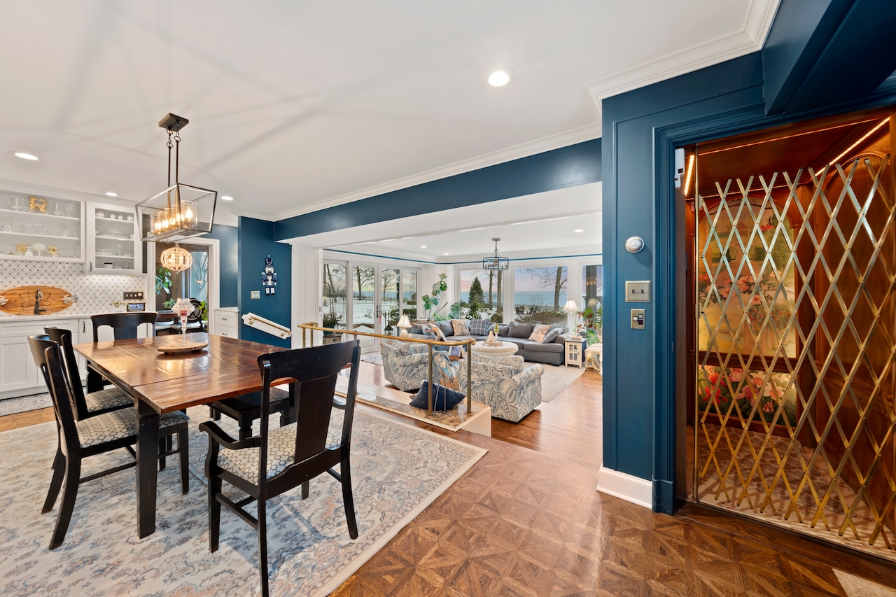 13904 Edgewater Drive, Lakewood: House of the Week