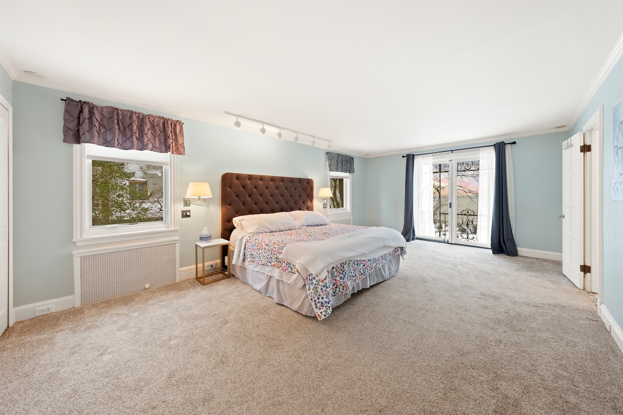 13904 Edgewater Drive, Lakewood: House of the Week