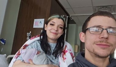 Facebook group helps man get to hospital for birth of son during massive snowstorm