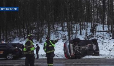 1 injured after vehicle hits police cruiser on I-93 in Bethlehem