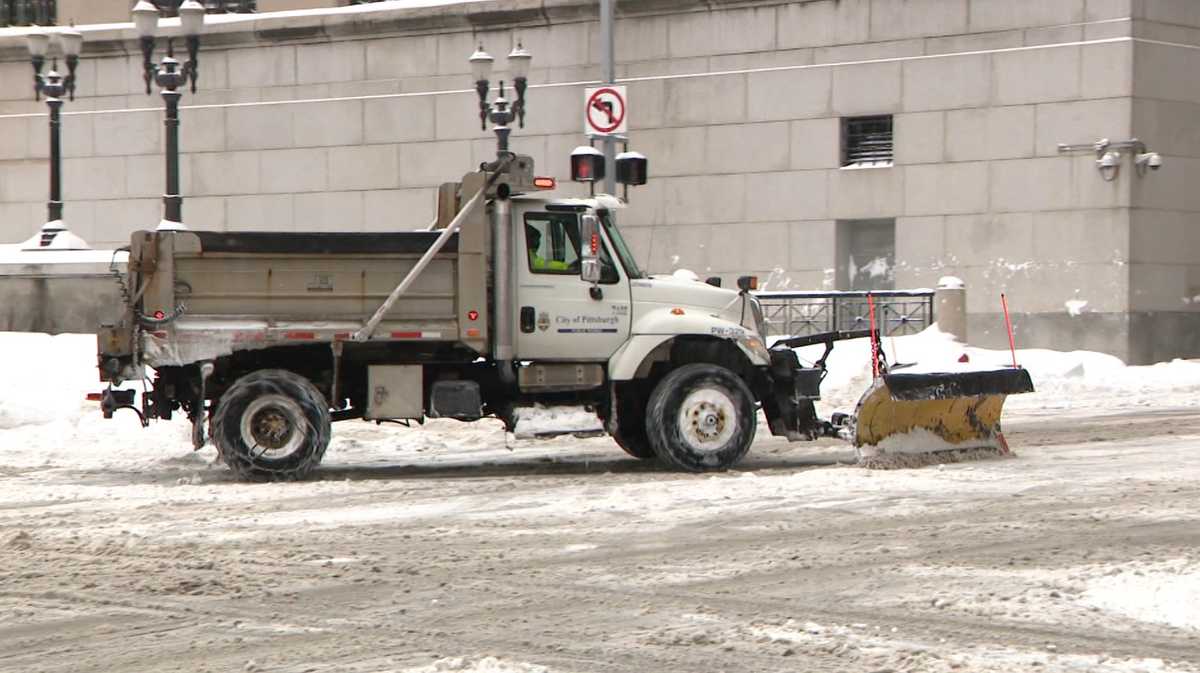 Some Pittsburgh residents near steep roads stranded following heavy snowfall