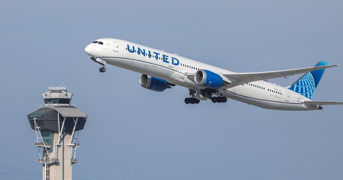 United Airlines will now offer year-round, non-stop flights to LAX from Pittsburgh