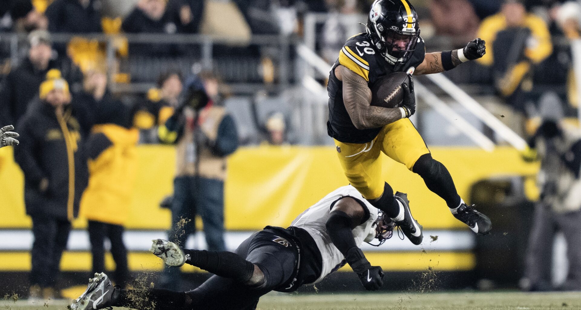 Steelers division champs after Loop's missed kick