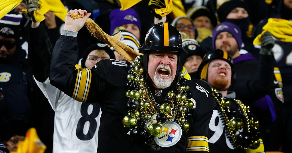 Playoff buzz builds across Pittsburgh as Steelers prepare to host Texans