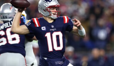 Pittsburgh Steelers playoff path clear after Patriots defeat Chargers