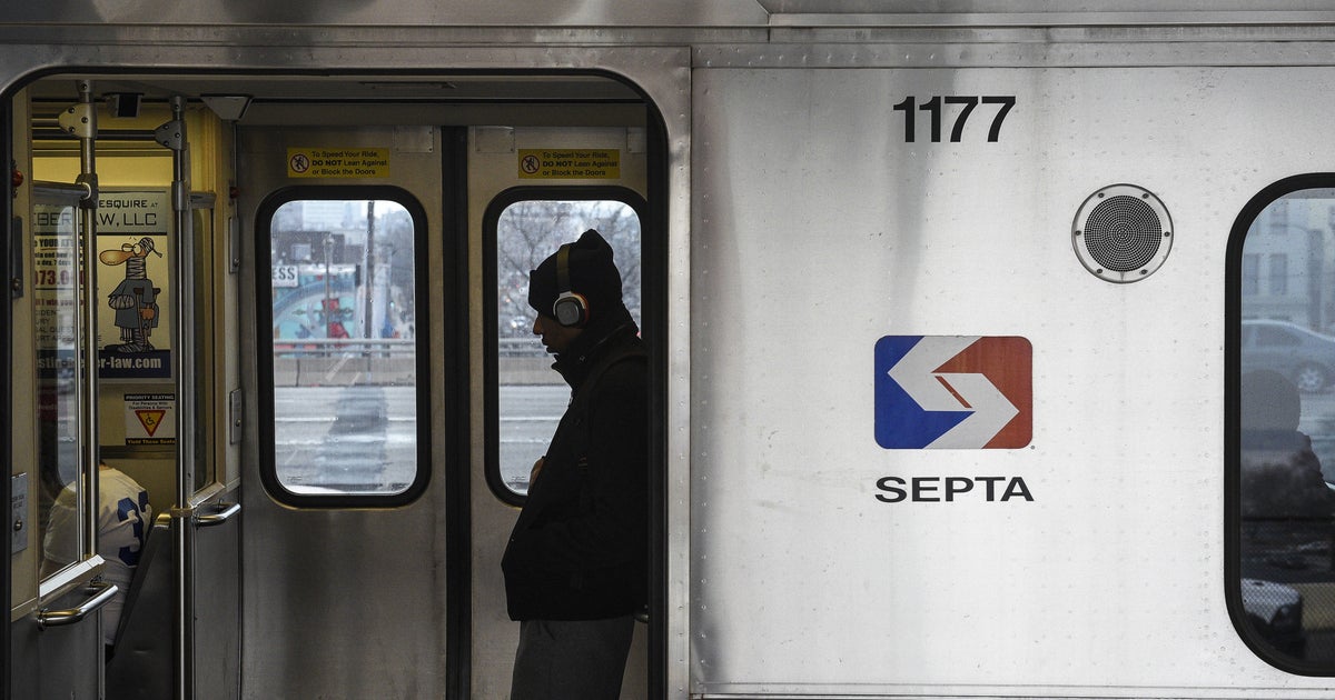 Woman in custody after allegedly stabbing 2 people at West Philadelphia SEPTA station, officials say