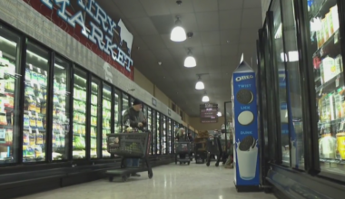 Pittsburghers head out for groceries and alcohol ahead of winter storm