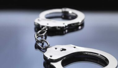 Man accused of running from police now accused of kicking doctor in Pittsburgh hospital