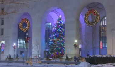 Closures planned on Grant Street in Pittsburgh Friday as crews remove Christmas tree – WPXI