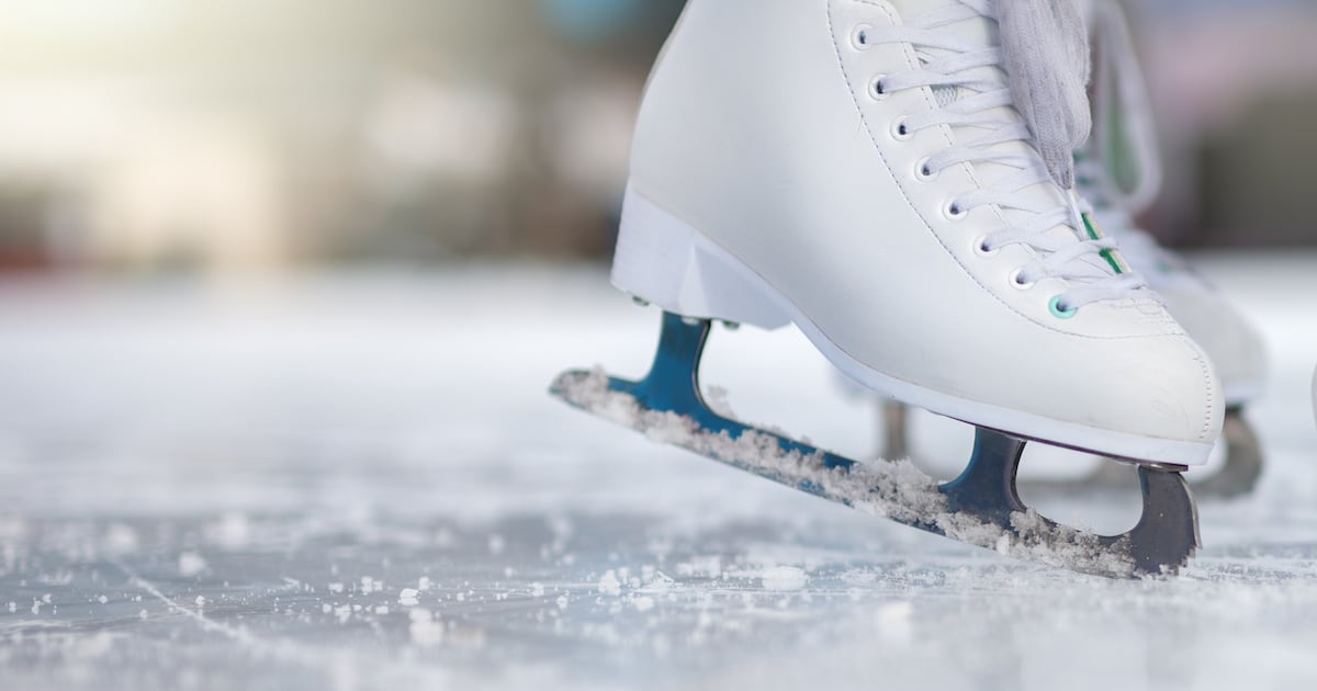 Valentines on Ice invites skaters for romantic evening in Pittsburgh – WPXI