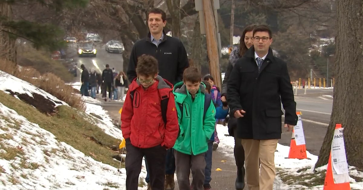 Corey O’Connor started his first day as Pittsburgh mayor walking with parents, kids to school – WPXI