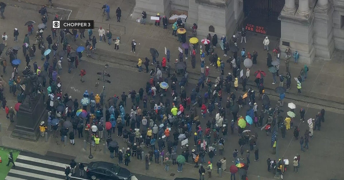 Philadelphia protesters want "ICE out for Good" after videos show agent killing woman in Minnesota