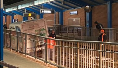 'T' service returns to normal after truck gets stuck on tracks at Station Square