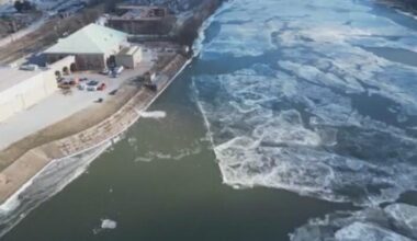 Ice blocks intake at Pittsburgh Water treatment plant