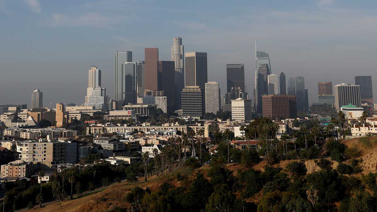 Pittsburgh International Airport adds new Los Angeles flight