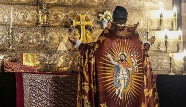 Ceremony of “Blessing of Water and Holy Communion” at Bethlehem Church in Isfahan (photo)