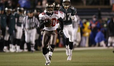 Rondé Barber Pick-Six in 2002 NFC Championship vs. Eagles